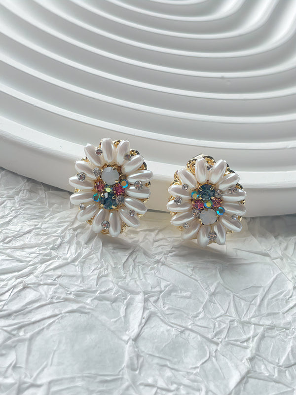 Baby Pearl Earring
