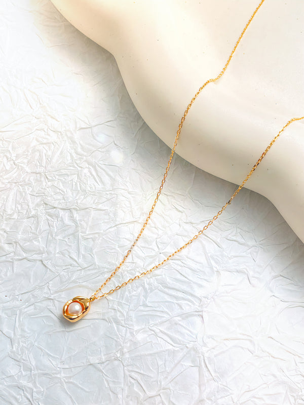 Gold Peas Pearl Necklace