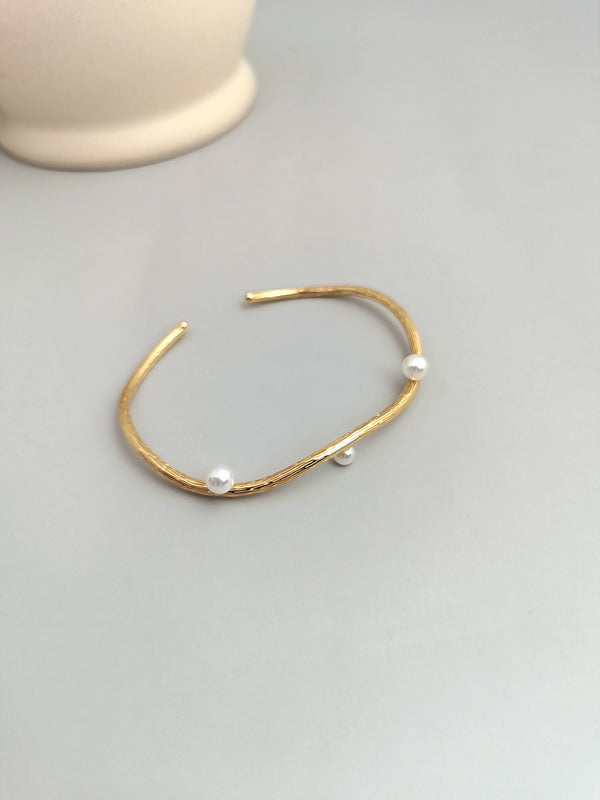 French Vintage Pearl Bracelet